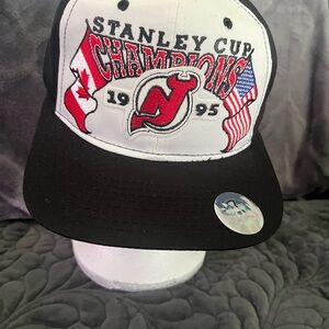 NJ Devils Official NHL Licensed Starter Baseball Cap - NWOT- Vintage